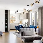 Apartman Vesiroosi Penthouse By River *