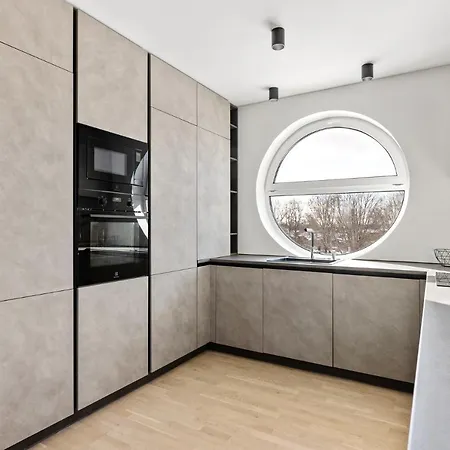 Vesiroosi Penthouse By River