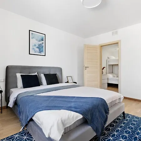 Apartman Vesiroosi Penthouse By River *